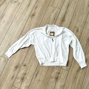 NEW WITH TAGS women’s white size xs quarter zip long sleeve t-shirt
